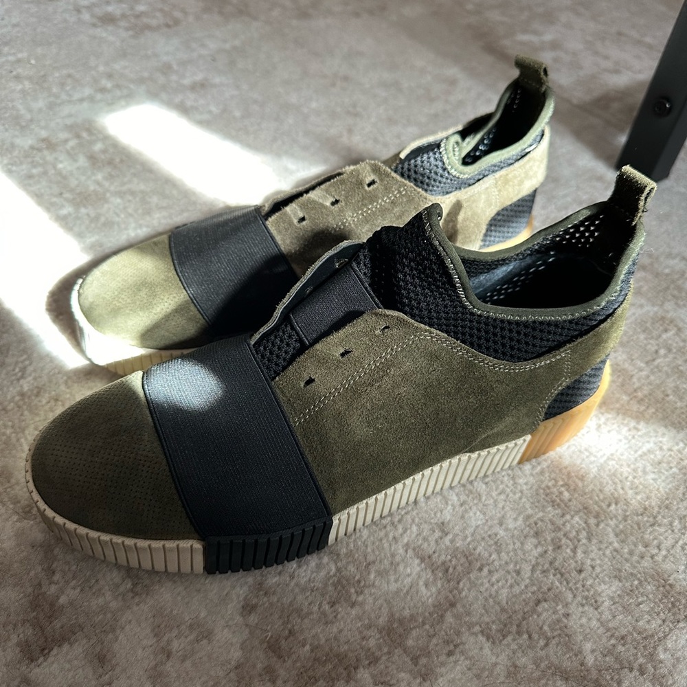 Marc Fisher olive green Sneakers